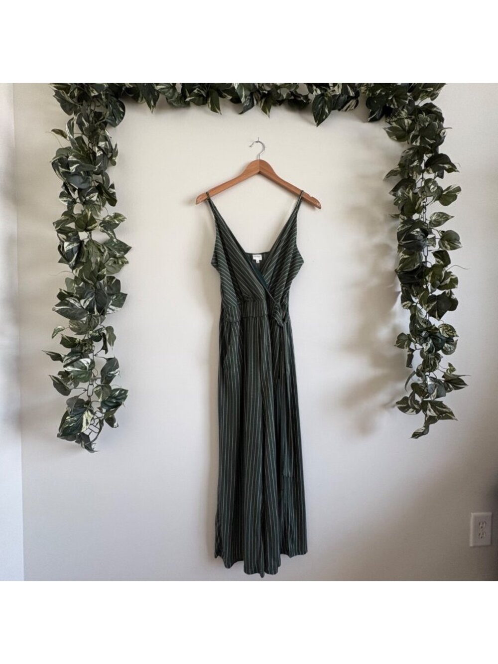 Kaileigh Rica Knit Sleeveless Side Tie Jumpsuit Green Stripe Women’s Size M
